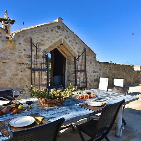 La Pajara Del Capitano Sant Isidoro (Apulia)